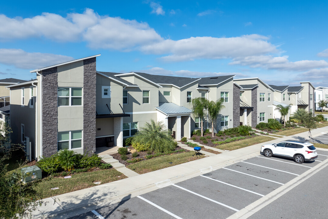 ChampionsGate Condos in Kissimmee, FL - Building Photo