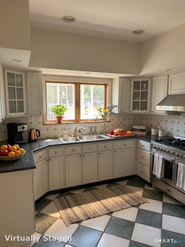 property at 94 New St