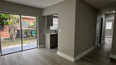 4101 NW 30th Terrace in Lauderdale Lakes, FL - Building Photo - Building Photo