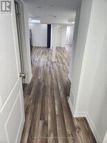 4 Goodsway Trail in Brampton, ON - Building Photo