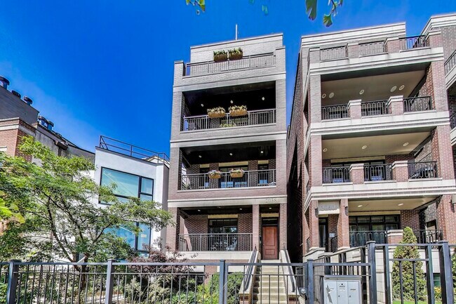 property at 2038 N Burling St