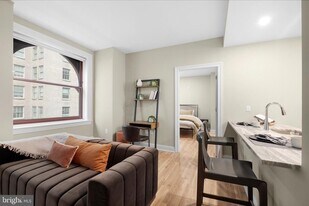 1420 Chestnut St in Philadelphia, PA - Building Photo