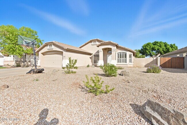 2132 E Willow Wick Rd in Gilbert, AZ - Building Photo - Building Photo