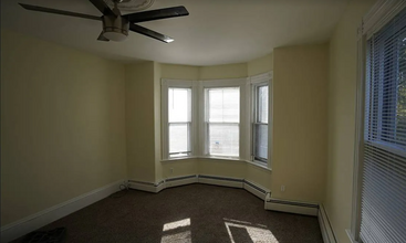 72 Holworthy St, Unit 69-1 in Cambridge, MA - Building Photo - Building Photo