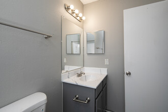 Aspen Apartments in Ridgeland, MS - Building Photo - Interior Photo