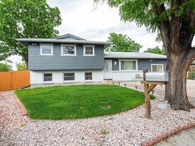 11869 E Ada Pl in Aurora, CO - Building Photo