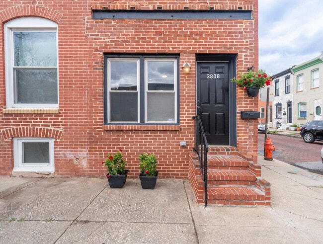 property at 2808 E Fairmount Ave