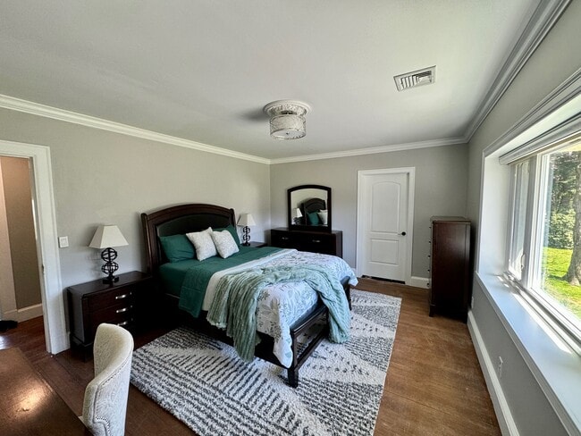 1820 Albany Ave in West Hartford, CT - Building Photo - Building Photo