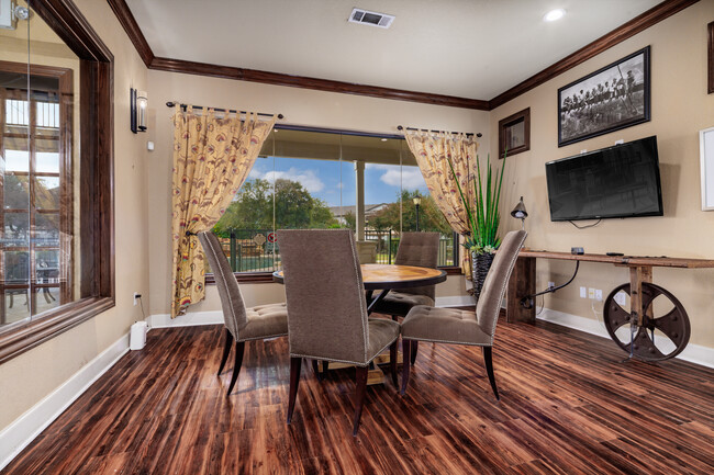 West Oaks in San Antonio, TX - Building Photo - Building Photo