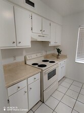7517 Pitch Pine Cir-Unit -174 in Tampa, FL - Building Photo - Building Photo
