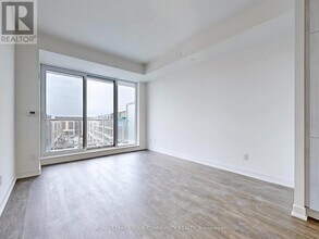 2-422 David Eyer Rd in Richmond Hill, ON - Building Photo - Building Photo