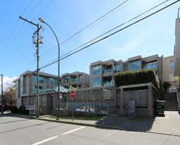Birch Gardens in Vancouver, BC - Building Photo