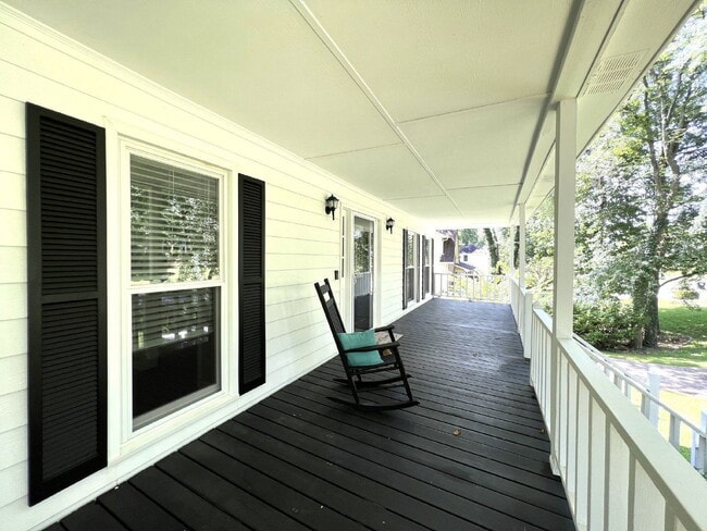 3324 Devaughn Dr in Marietta, GA - Building Photo - Building Photo