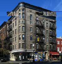 117 Perry St in New York, NY - Building Photo