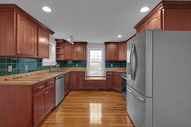 22 School St in Southbridge, MA - Building Photo - Building Photo