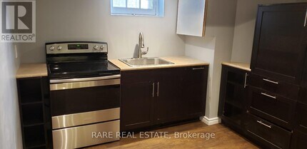 463 Donlands Ave in Toronto, ON - Building Photo - Building Photo