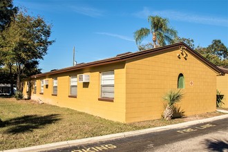 Courtyard Villas in Orlando, FL - Foto de edificio - Building Photo