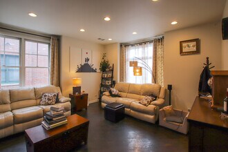 2140 N Winchester Ave in Chicago, IL - Building Photo - Building Photo