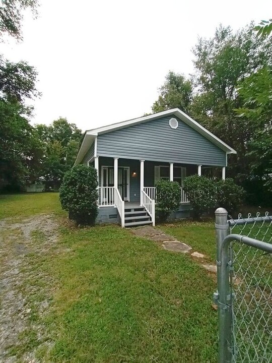 1907 Dawson Ave in Bessemer, AL - Building Photo