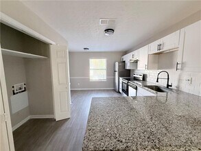 4085 Professional Dr in Hope Mills, NC - Building Photo - Building Photo