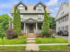 72 Hungerford Terrace in Burlington, VT - Building Photo
