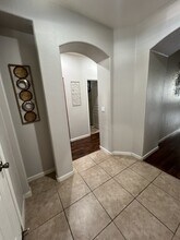 172 Bristol Way in Yuba City, CA - Building Photo - Building Photo