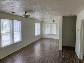 138 Watson St in Bryan, TX - Building Photo - Building Photo