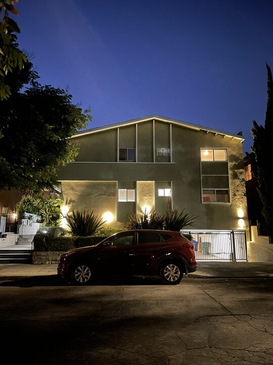 8011 Norton Ave in West Hollywood, CA - Foto de edificio