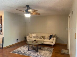 2027 Dover Ct in Oldsmar, FL - Building Photo - Building Photo