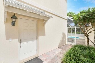 156 Santa Barbara Way in Palm Beach Gardens, FL - Building Photo - Building Photo