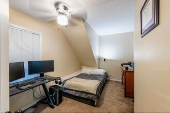 2724 S Crowell St in Chicago, IL - Building Photo - Building Photo