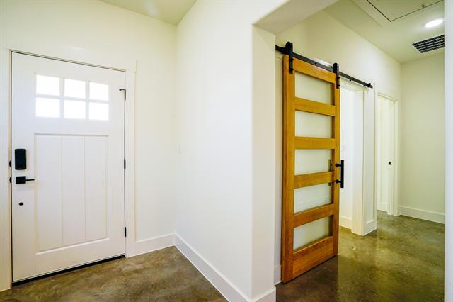 108 Cardinal Wds in Granbury, TX - Foto de edificio - Building Photo