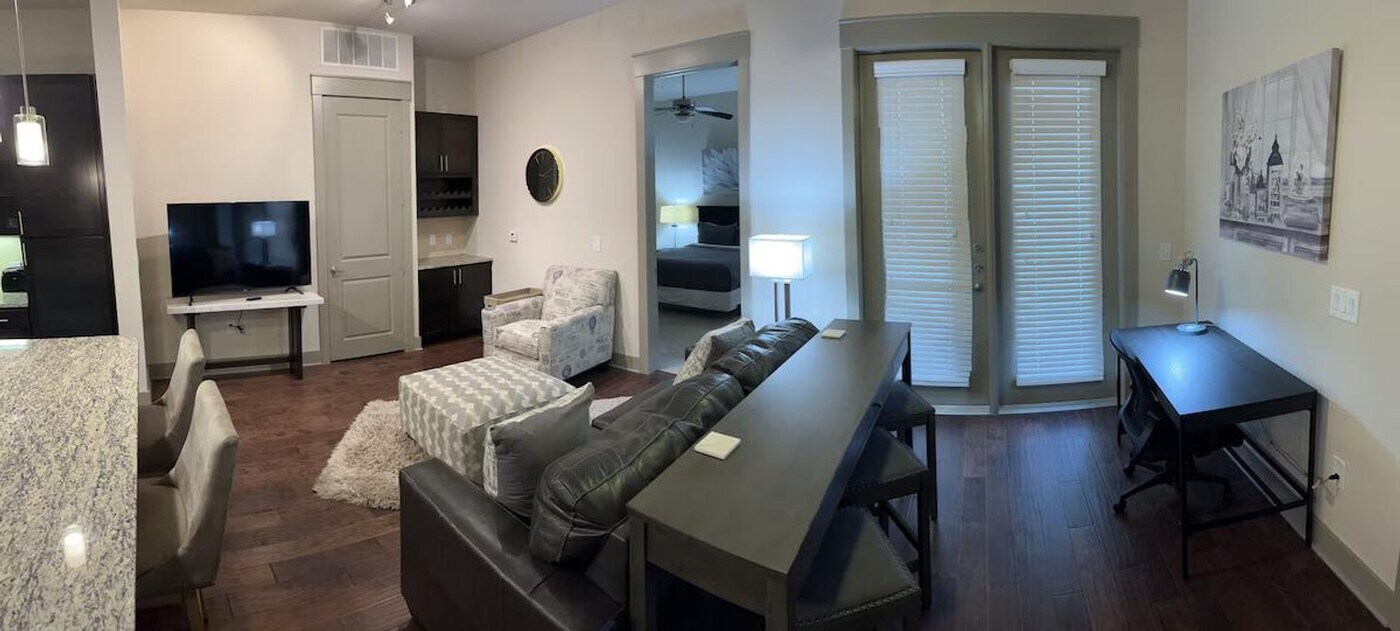 5655 Carnegie Blvd in Charlotte, NC - Building Photo