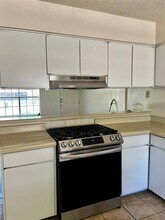 2204 Lanier Dr in Austin, TX - Building Photo - Building Photo