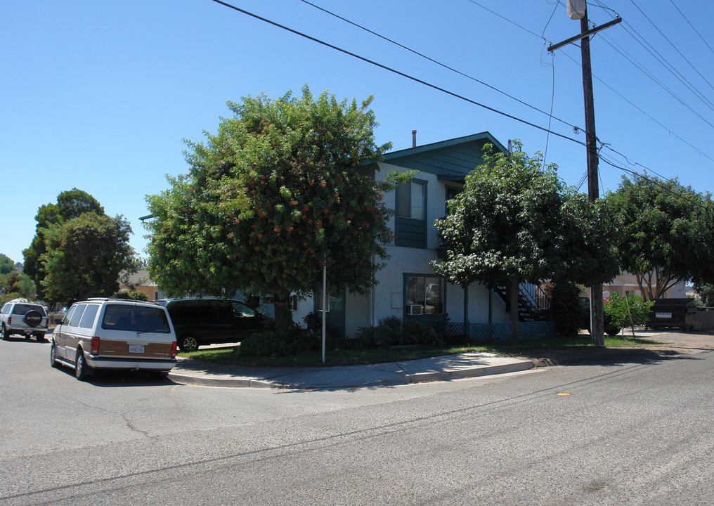 3594 Vista Ave in Lemon Grove, CA - Foto de edificio