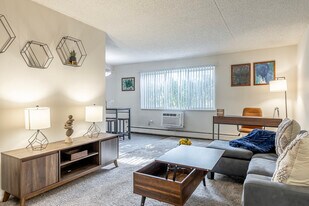 Westchester Towers in Wayne, MI - Building Photo