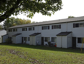 Cedar Springs Apartments in Knoxville, TN - Building Photo - Building Photo