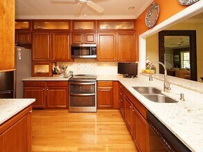 5454 5th Fairway Dr in Hollywood, SC - Foto de edificio - Building Photo