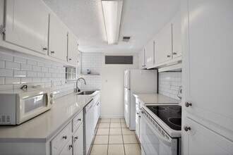 3555 Old Chamblee Tucker Rd in Atlanta, GA - Building Photo - Building Photo