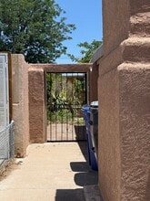 2834 Montclaire Dr NE in Albuquerque, NM - Building Photo - Building Photo