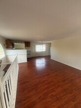 9548 Gerald Ave, Unit 2 in North Hills, CA - Foto de edificio - Building Photo