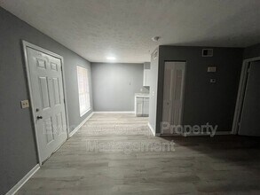 246 Elmwood Dr in Radcliff, KY - Building Photo - Building Photo