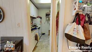 1063 Beacon St, Unit 4 in Brookline, MA - Building Photo - Building Photo