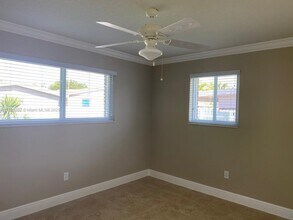 3260 SW 87th Pl in Miami, FL - Building Photo - Building Photo