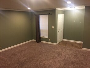 548 NW 17th Cir in Lincoln, NE - Building Photo - Building Photo