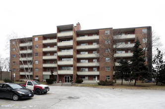 Briarwood in Guelph, ON - Building Photo - Building Photo