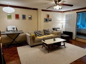 411 2nd St in Jersey City, NJ - Building Photo - Building Photo