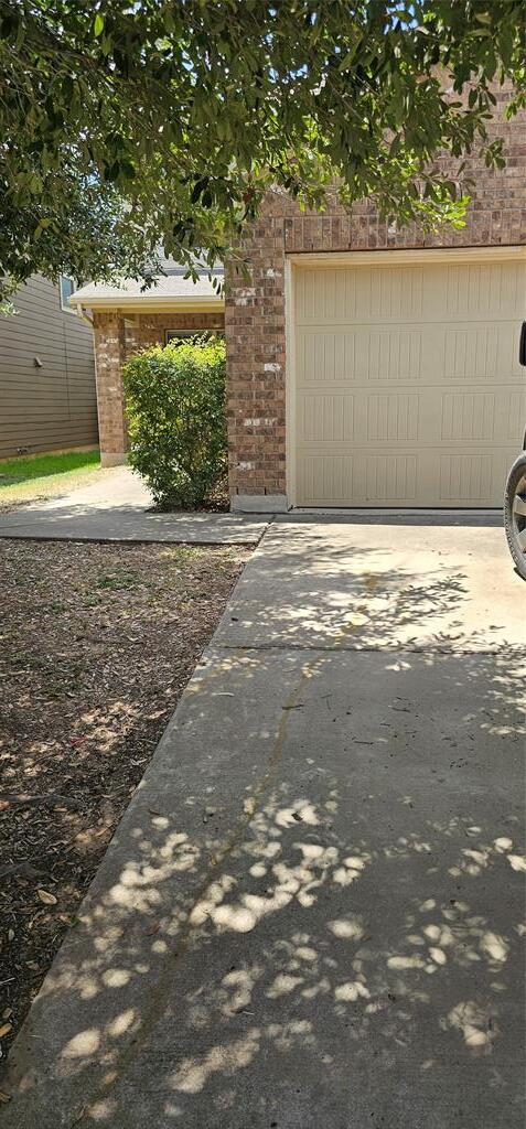 7213 Outfitter Drive in Austin, TX - Foto de edificio - Building Photo