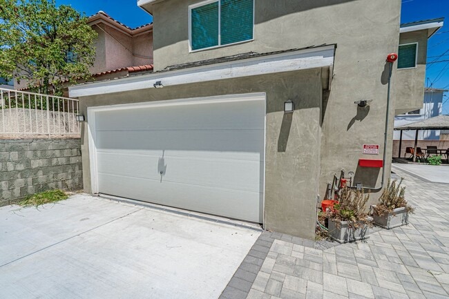 508 N Shelton St in Burbank, CA - Building Photo - Building Photo