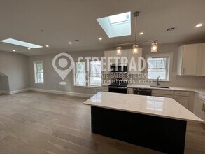 51 Fairbanks St in Boston, MA - Building Photo - Building Photo